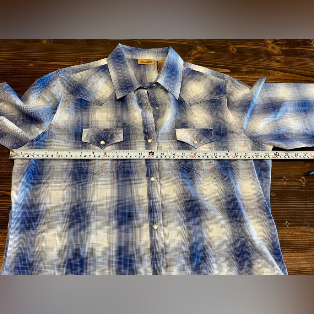 Wrangler Women’s Blue Plaid Pearl Snap Western Shirt NWOT - Picture 10 of 11